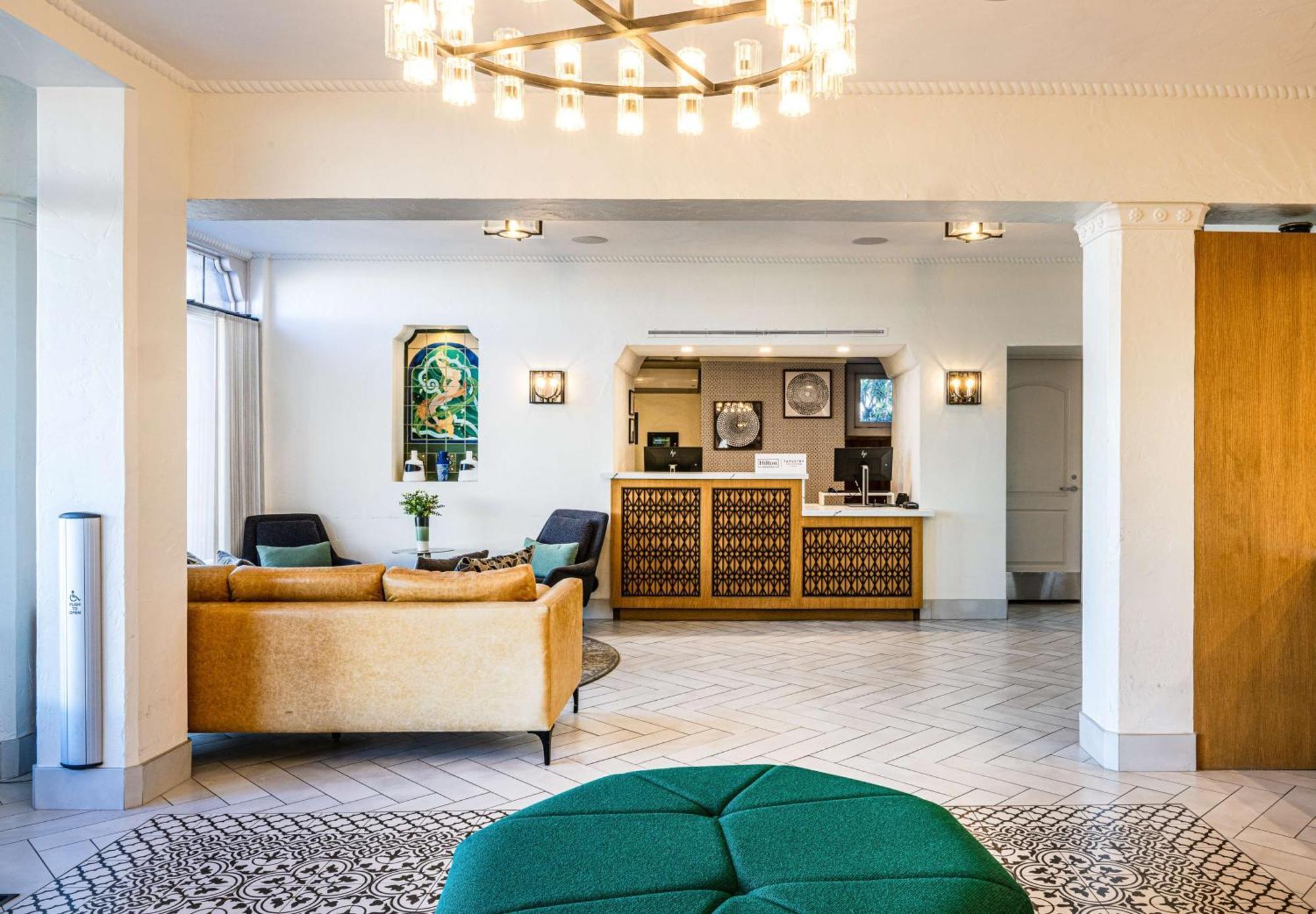 Hotel Virginia Santa Barbara, Tapestry Collection By Hilton Eksteriør bilde